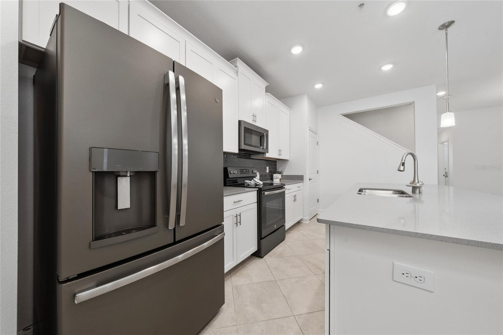Townhouse at 11574 COMIC ALY, ORLANDO, photo 11 of 47