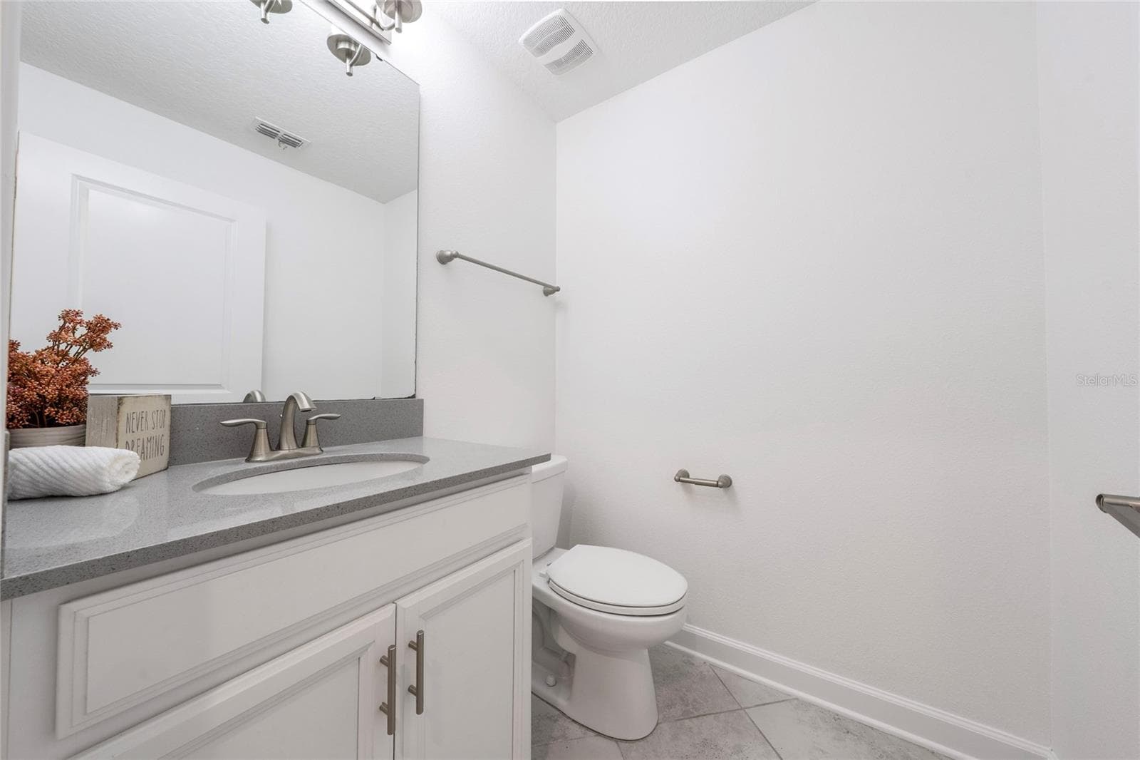 Townhouse at 11574 COMIC ALY, ORLANDO, photo 14 of 47