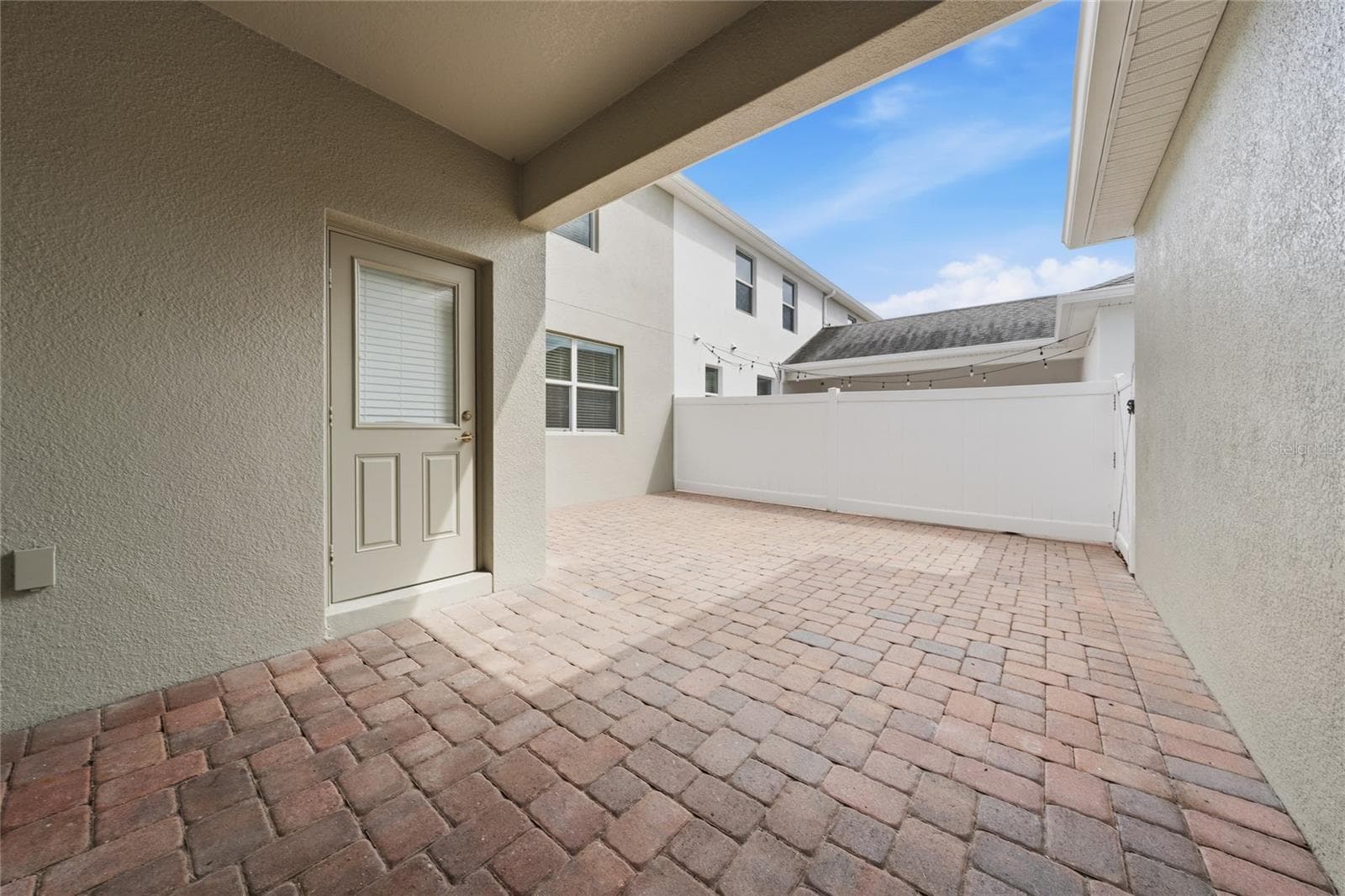 Townhouse at 11574 COMIC ALY, ORLANDO, photo 21 of 47