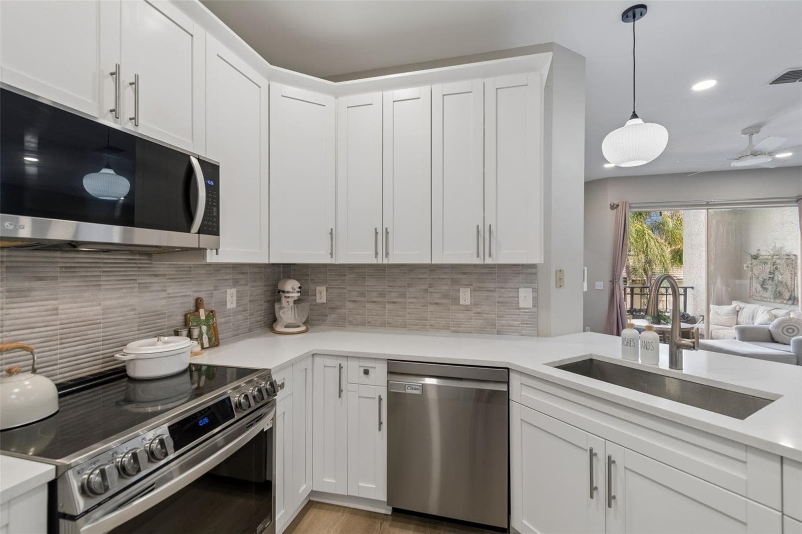 Condominium at 708 SEABOARD PL #708, TAMPA, photo 10 of 81
