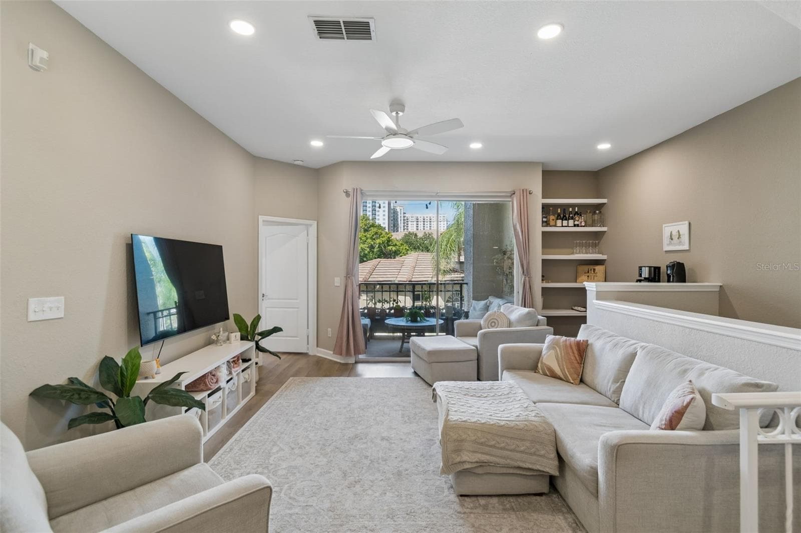 Condominium at 708 SEABOARD PL #708, TAMPA, photo 15 of 81