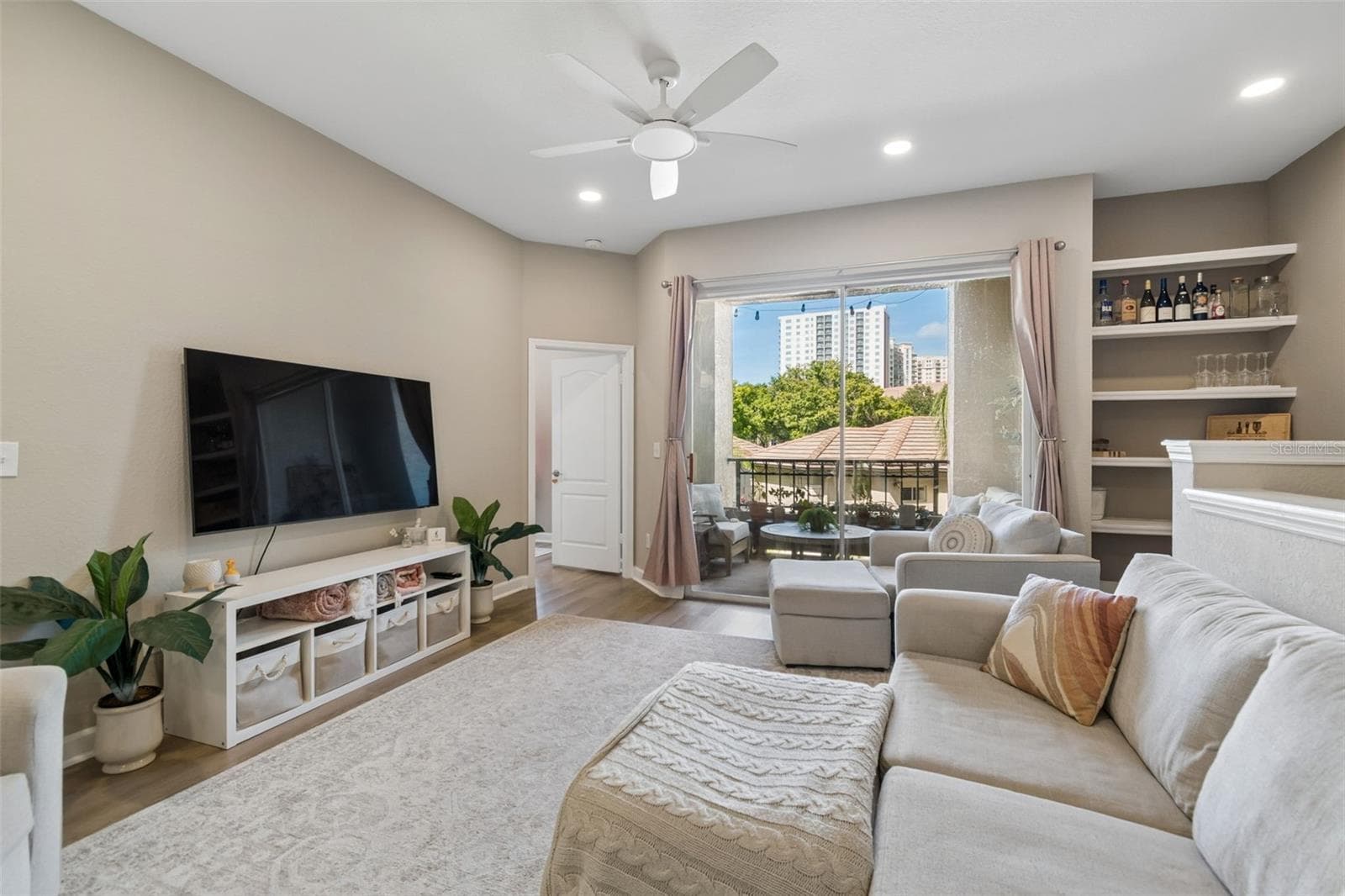Condominium at 708 SEABOARD PL #708, TAMPA, photo 17 of 81