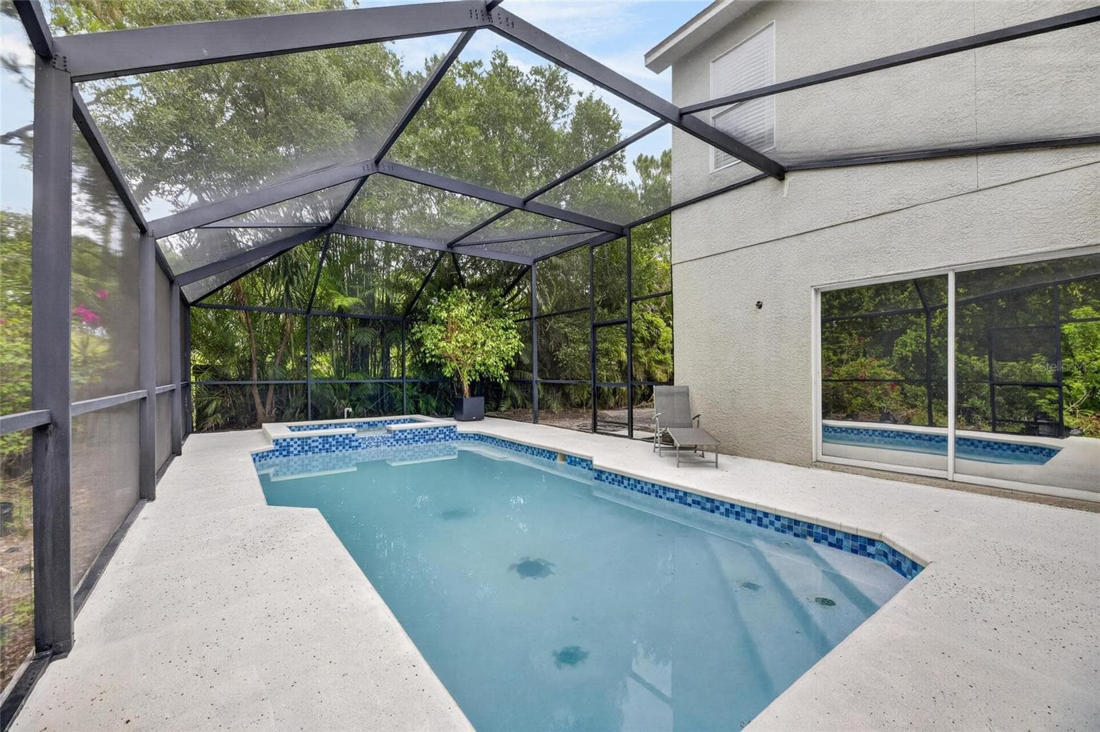 Single Family Residence at 11901 NORTHUMBERLAND DR, TAMPA, photo 43 of 53