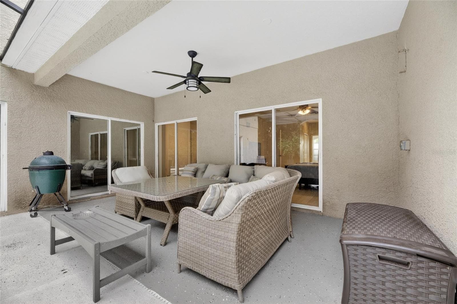 Single Family Residence at 11901 NORTHUMBERLAND DR, TAMPA, photo 44 of 53