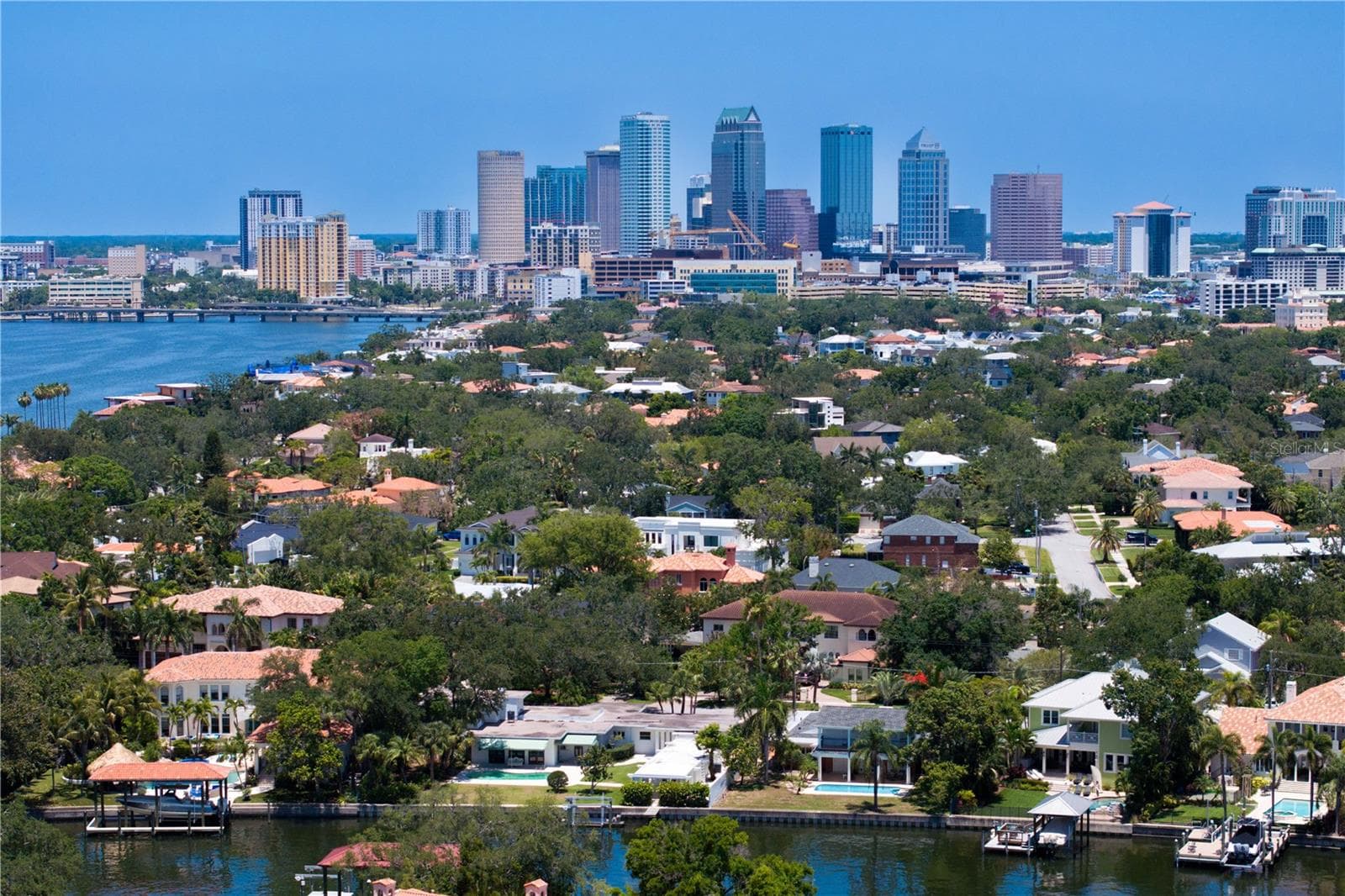 Just minutes from Downtown Tampa, Bayshore Boulevard, and Hyde Park Village. - 508 E DAVIS BLVD, TAMPA