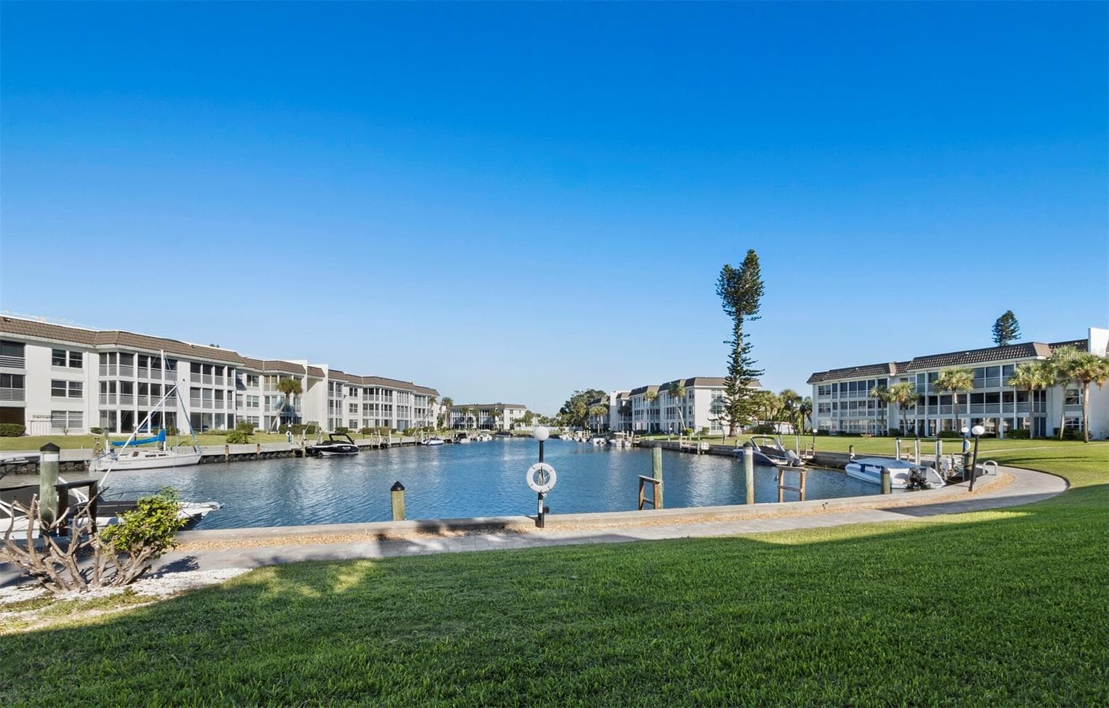 Condominium at 4350 CHATHAM DR #105, LONGBOAT KEY, photo 19 of 54
