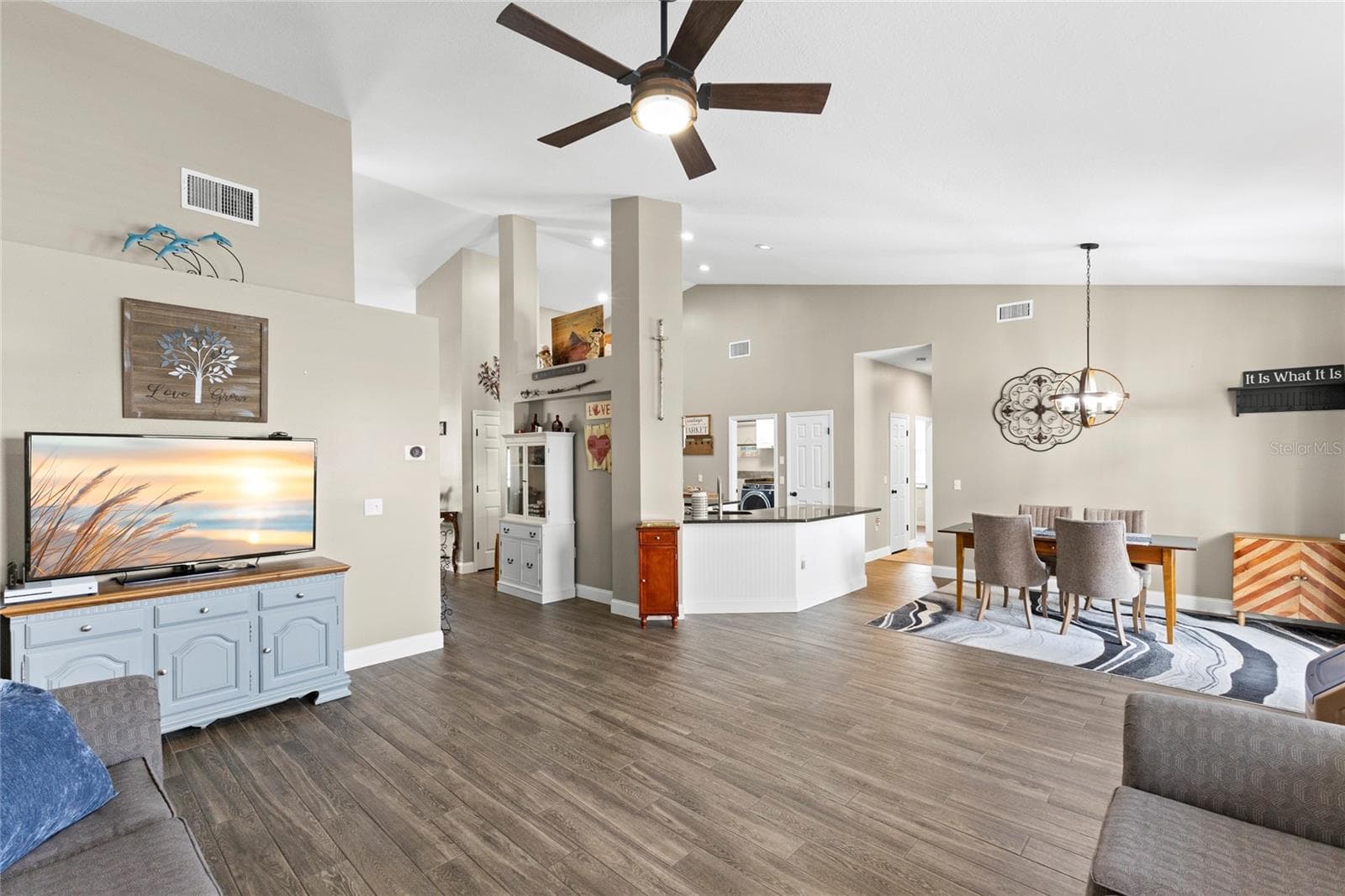 Single Family Residence at 4038 LITHIA RIDGE BLVD, VALRICO, photo 7 of 49