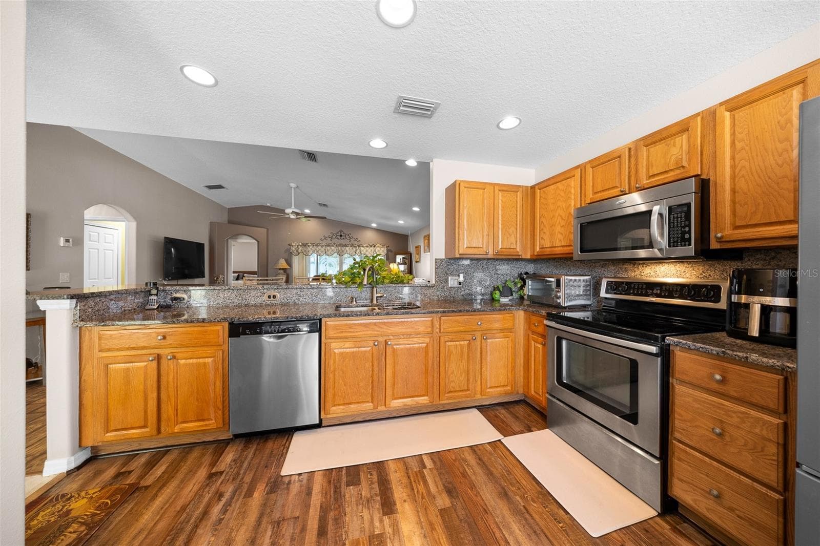 Kitchen - 15771 SW 13TH CIR, OCALA