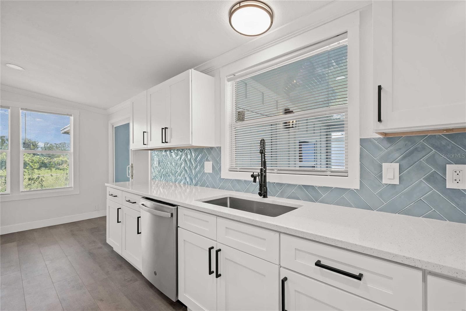 Manufactured Home at 34010 ESTATES LN, WESLEY CHAPEL, photo 9 of 33