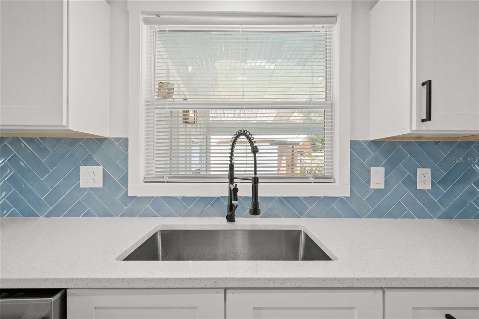 Manufactured Home at 34010 ESTATES LN, WESLEY CHAPEL, photo 10 of 33