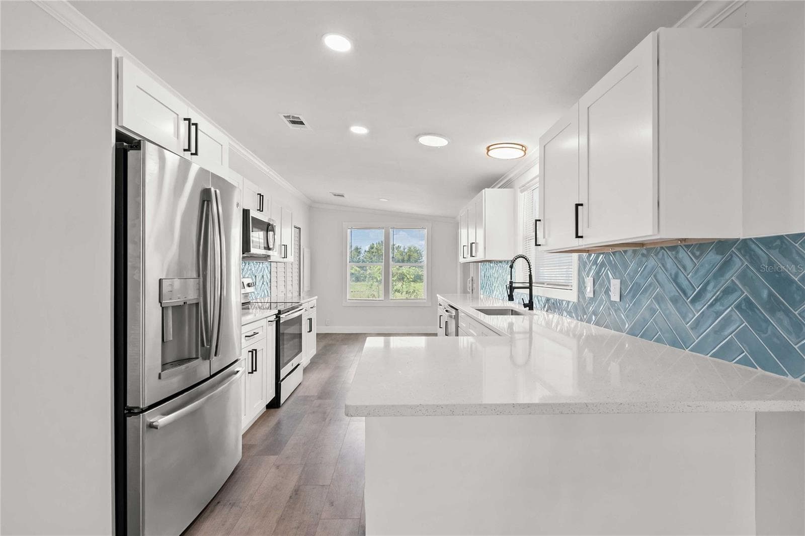 Manufactured Home at 34010 ESTATES LN, WESLEY CHAPEL, photo 15 of 33