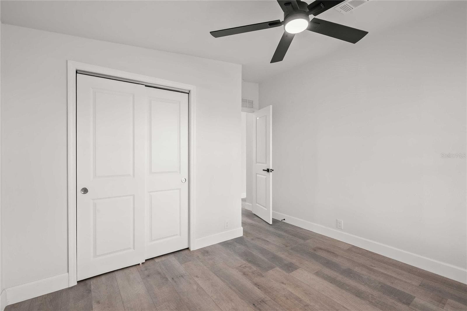 Manufactured Home at 34010 ESTATES LN, WESLEY CHAPEL, photo 22 of 33