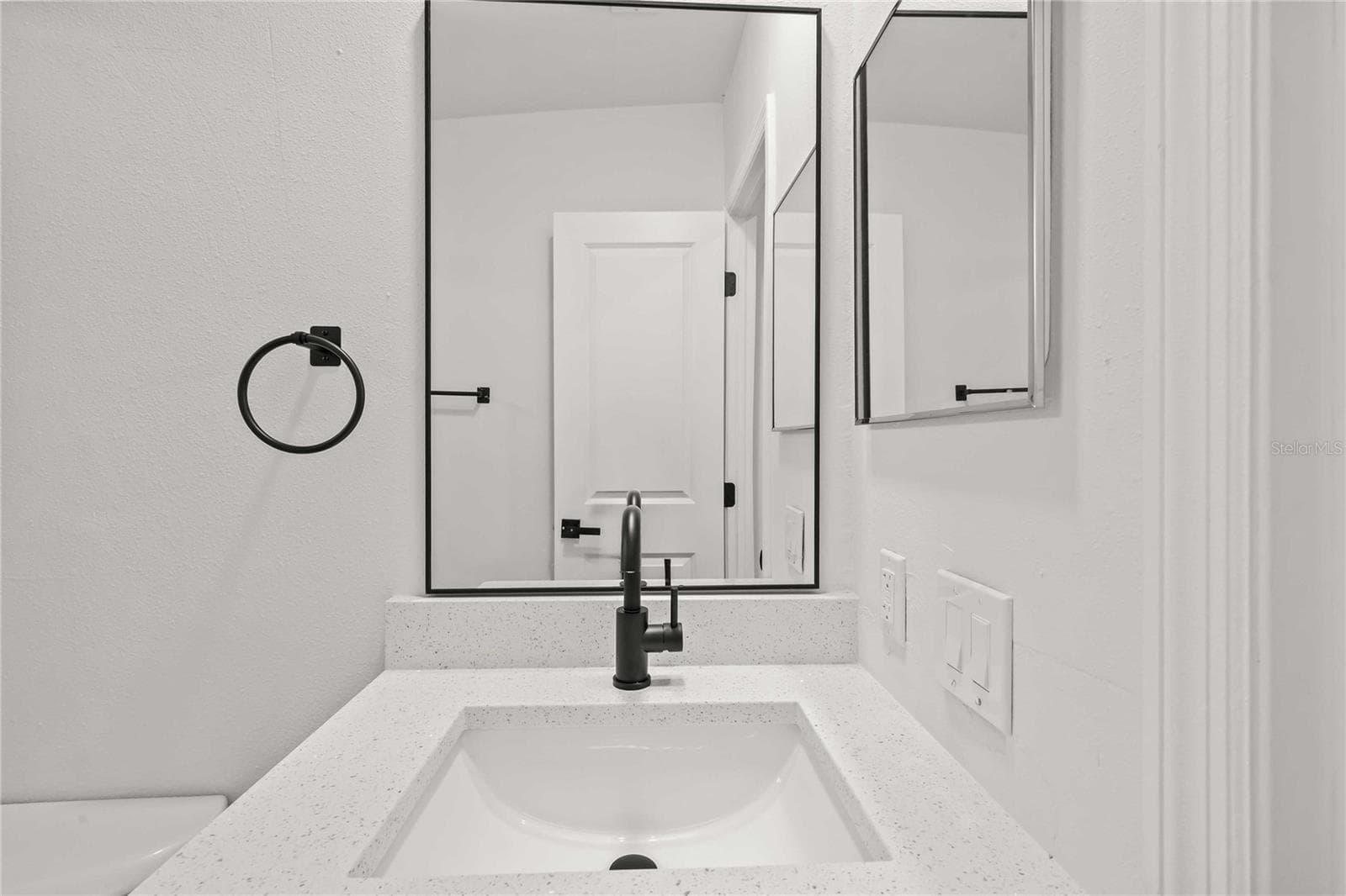 Manufactured Home at 34010 ESTATES LN, WESLEY CHAPEL, photo 26 of 33