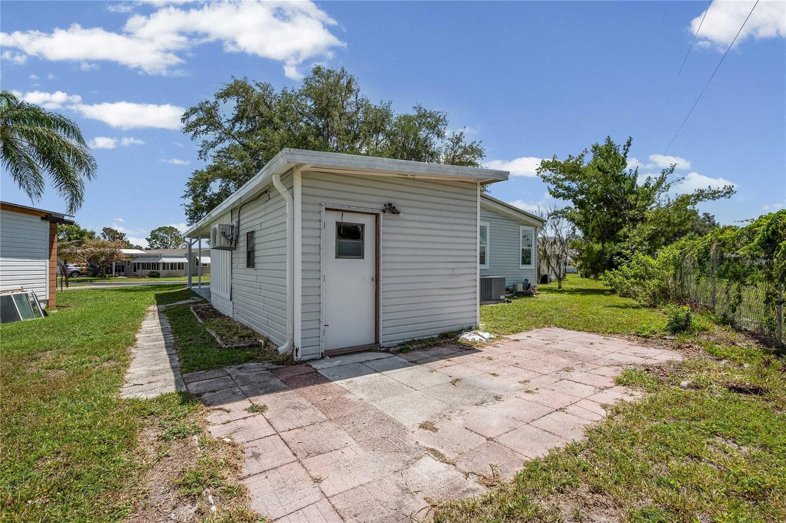 Manufactured Home at 34010 ESTATES LN, WESLEY CHAPEL, photo 28 of 33