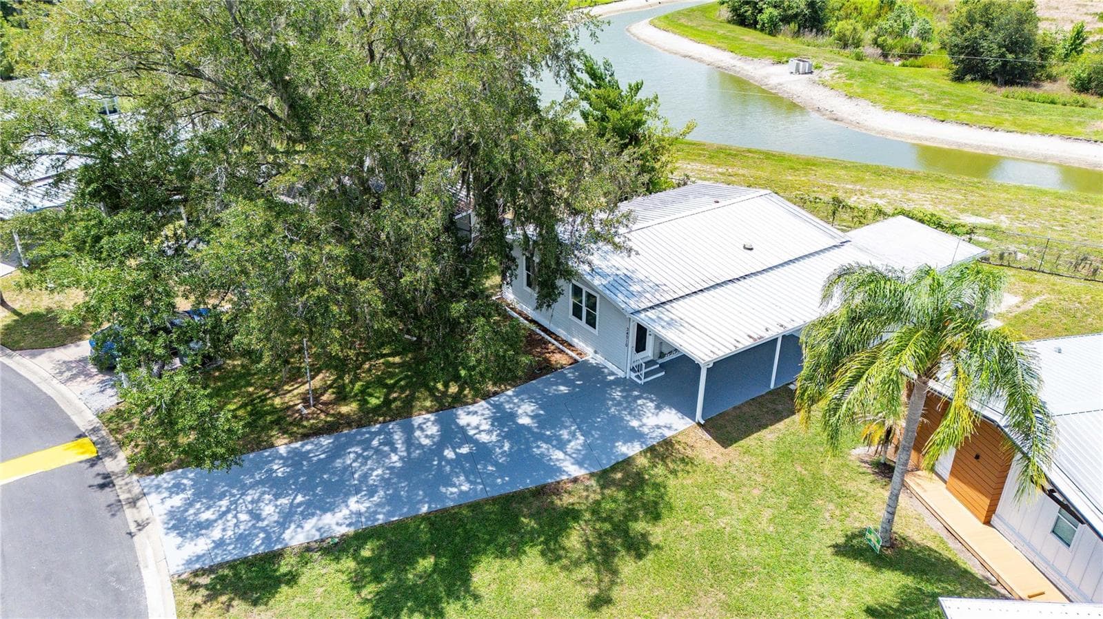 Manufactured Home at 34010 ESTATES LN, WESLEY CHAPEL, photo 31 of 33
