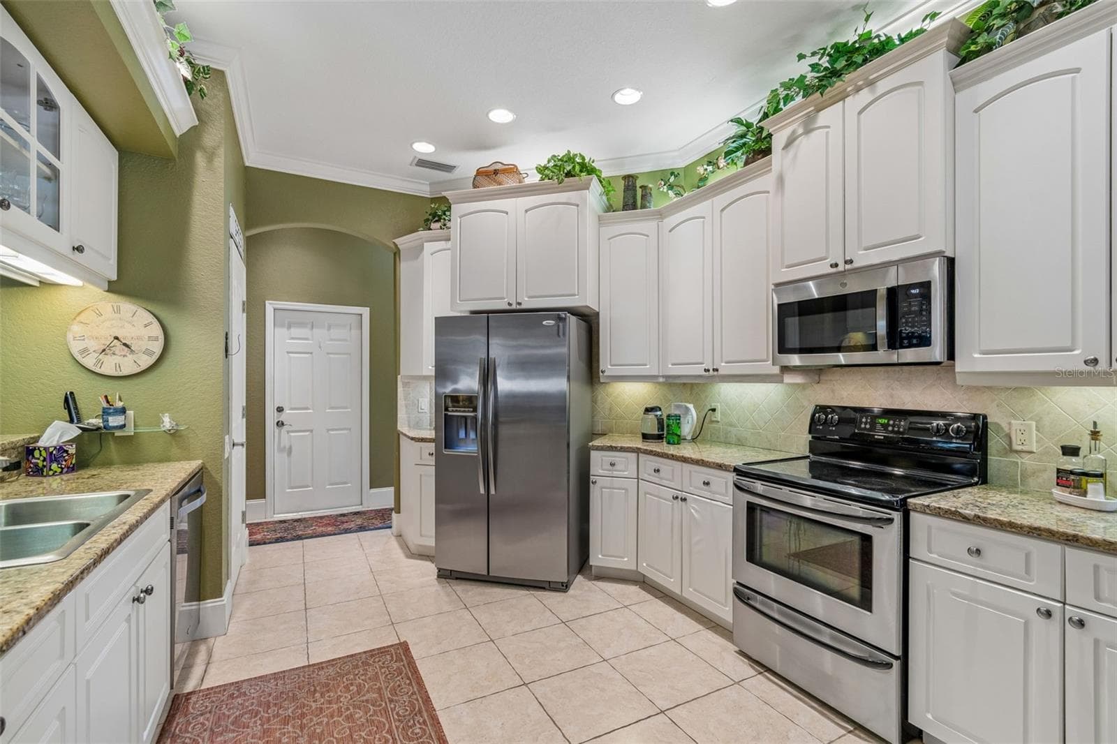 Single Family Residence at 2349 CHESTERFIELD CIR, LAKELAND, photo 35 of 68