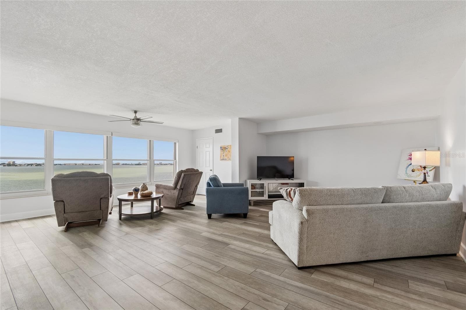 Living Area - 5980 SHORE BLVD S #909, GULFPORT