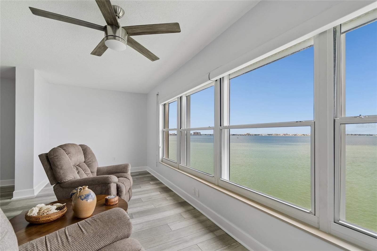 Florida Rm looking out at wide open bay - 5980 SHORE BLVD S #909, GULFPORT