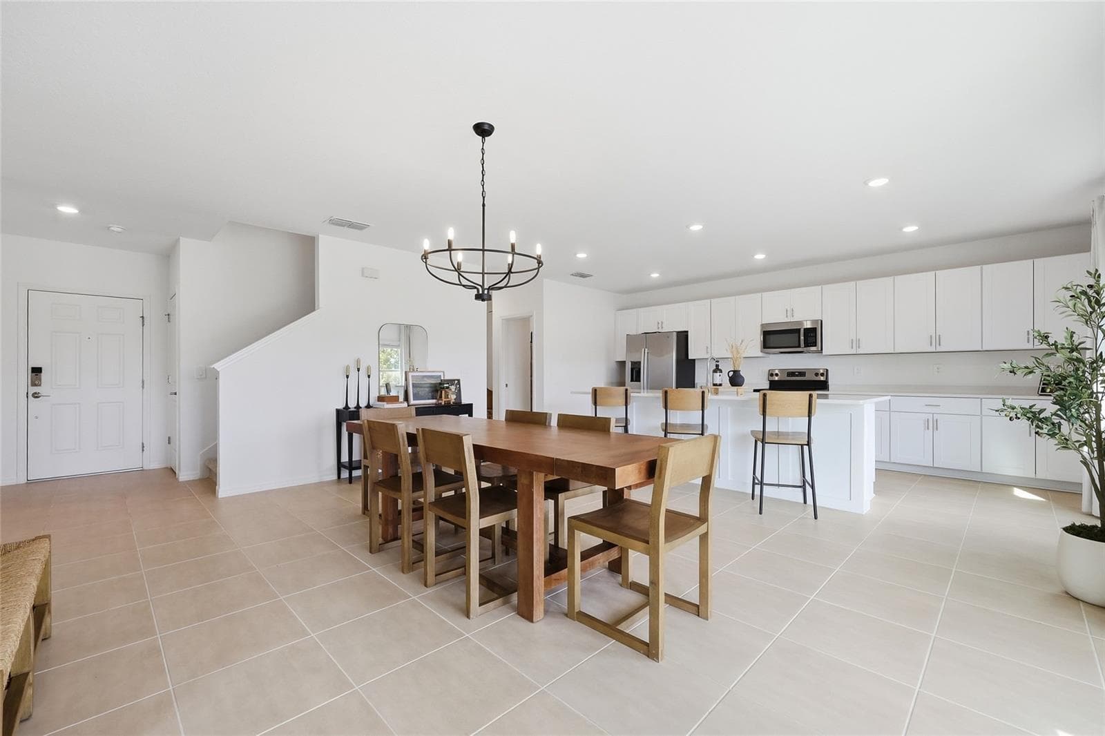 Single Family Residence at 1017 CALICO POINTE CIR, GROVELAND, photo 14 of 54