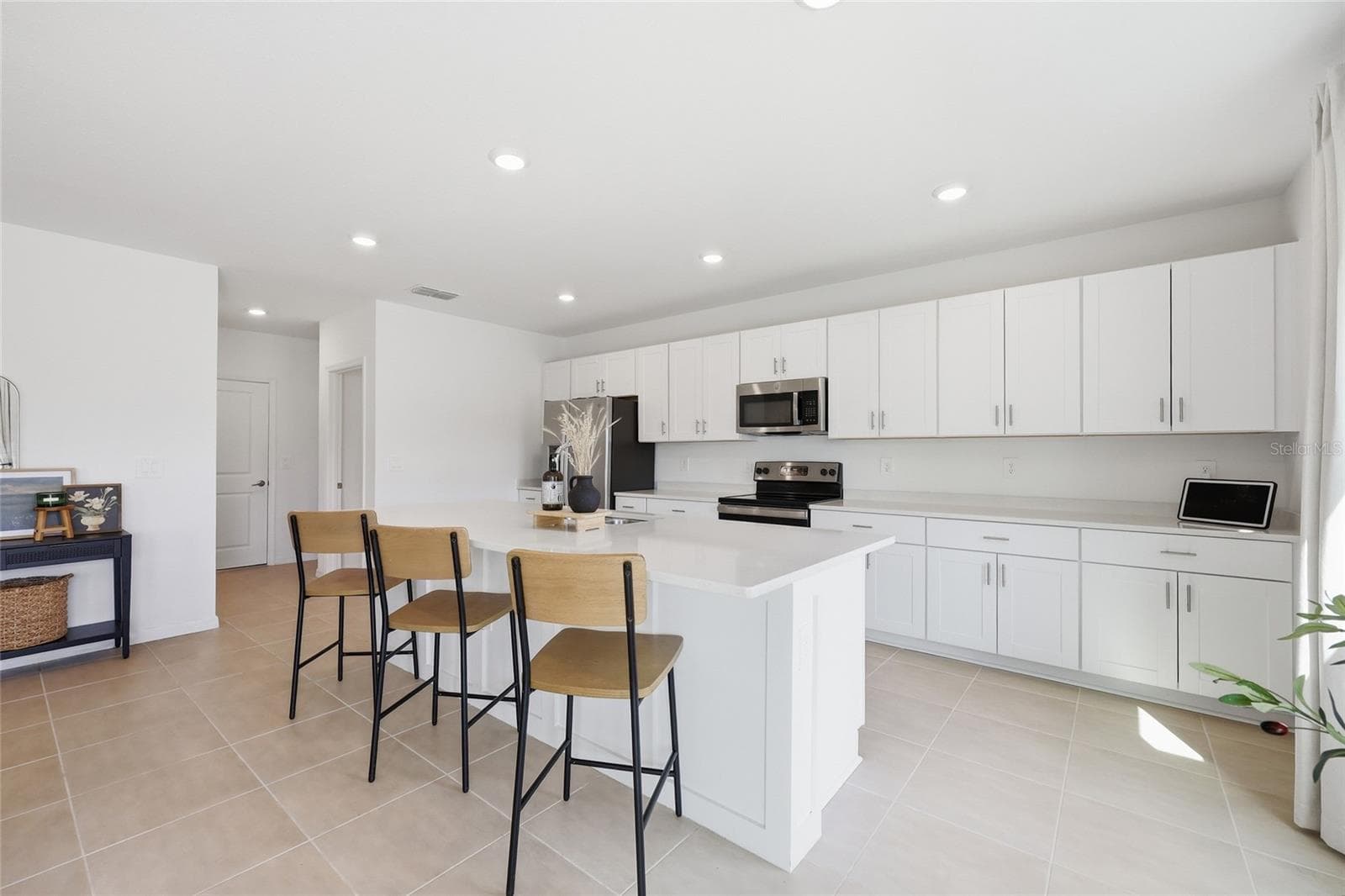 Single Family Residence at 1017 CALICO POINTE CIR, GROVELAND, photo 15 of 54