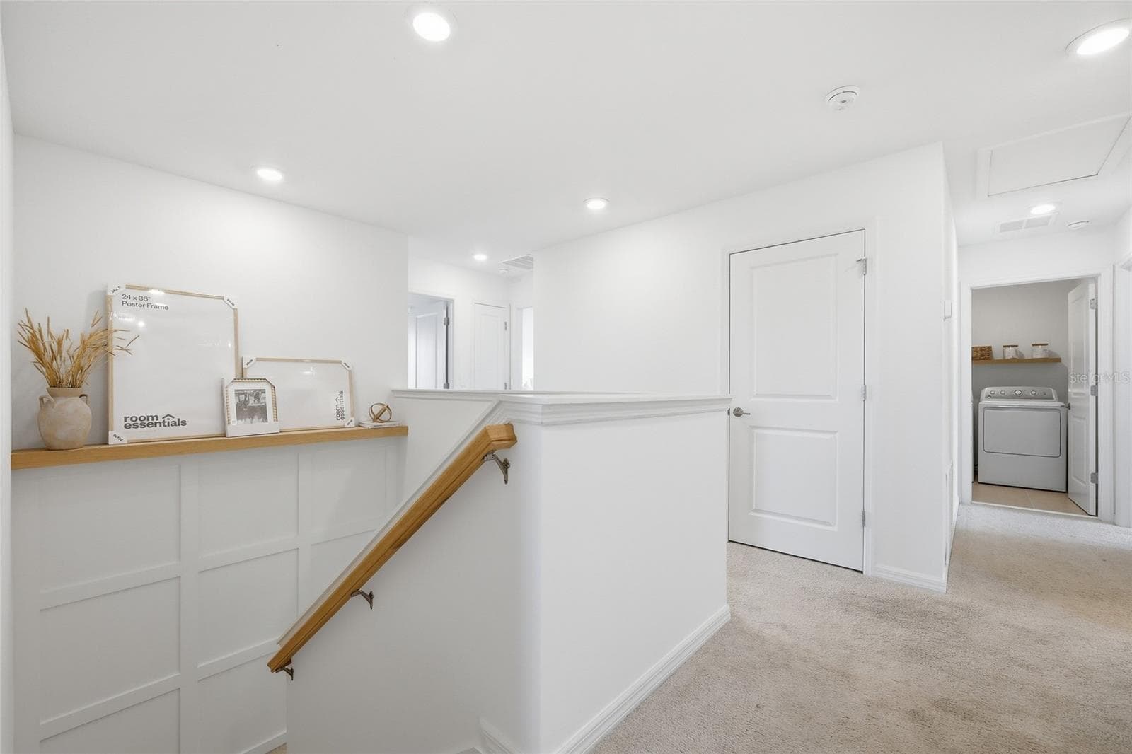 Upstairs Landing and Laundry Room - 1017 CALICO POINTE CIR, GROVELAND