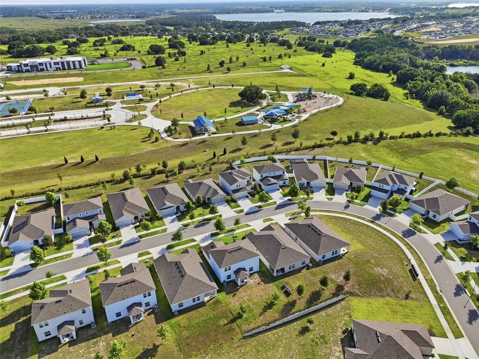 Single Family Residence at 1017 CALICO POINTE CIR, GROVELAND, photo 46 of 54
