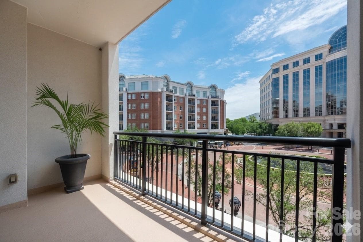 Condominium at 4620 Piedmont Row Drive, Charlotte, photo 23 of 29