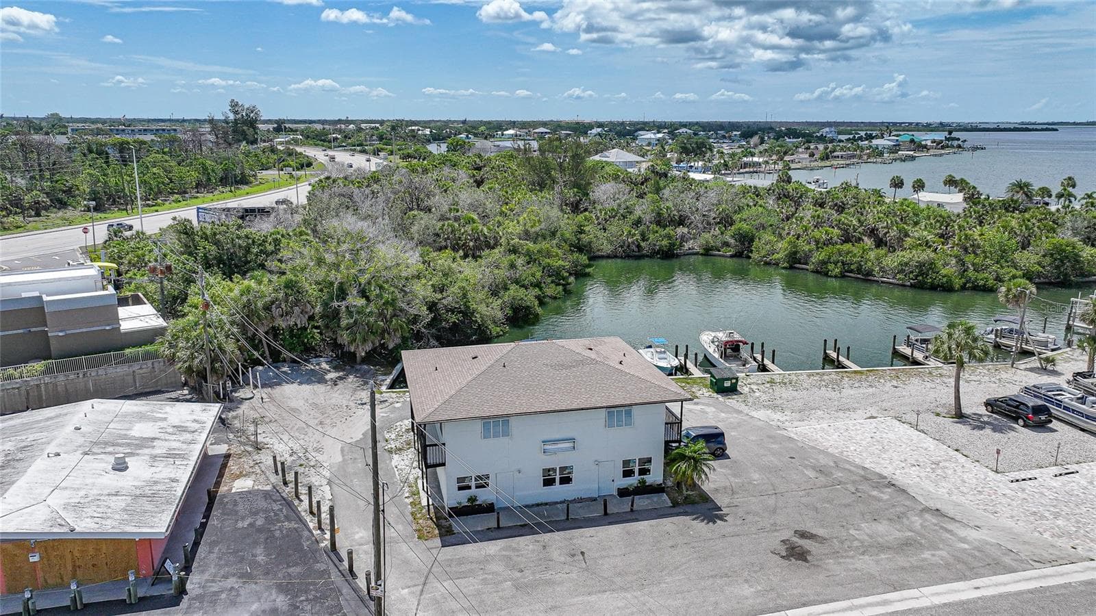 1261 BEACH RD