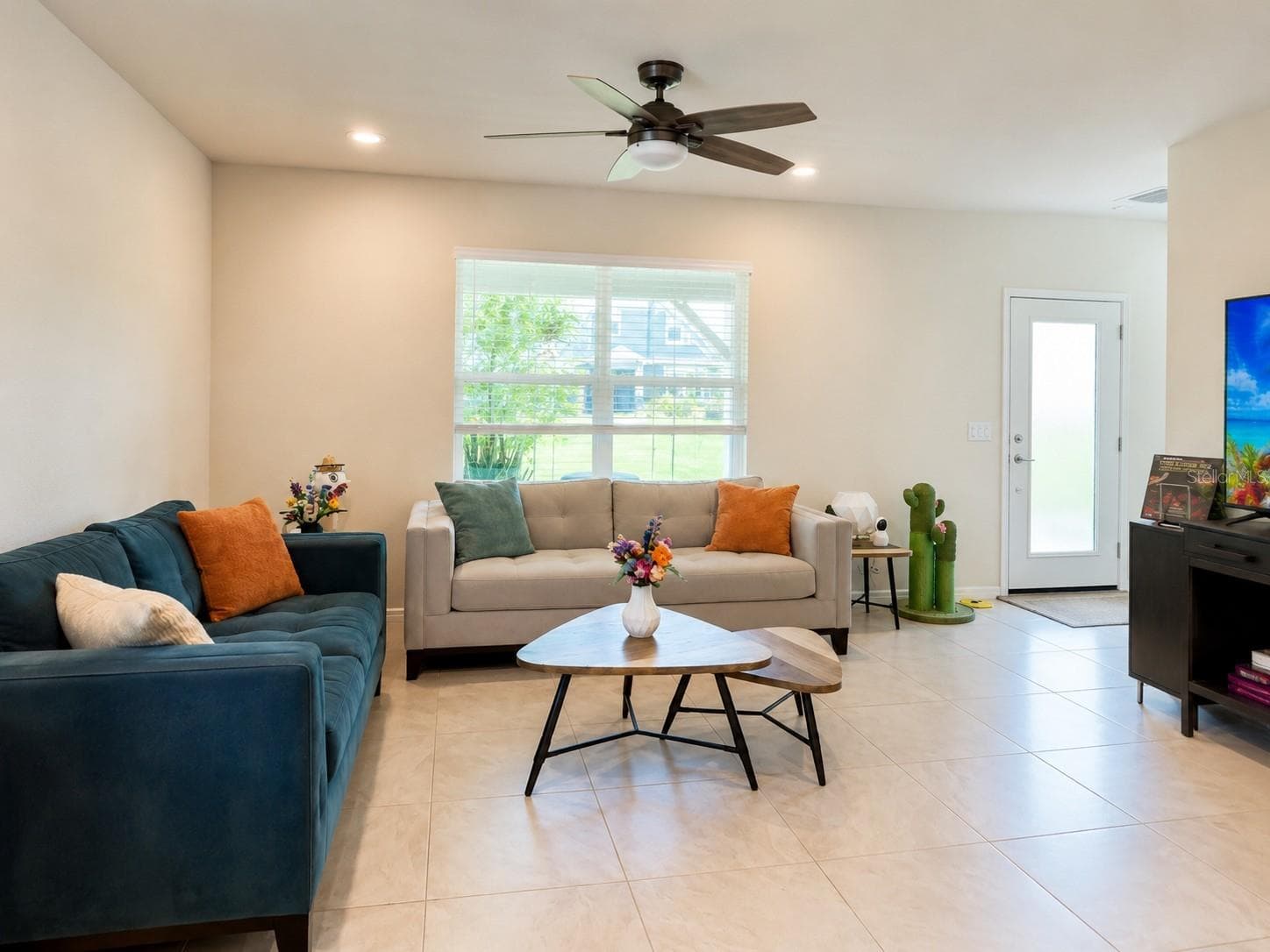 Single Family Residence at 1959 SUMMER SERENITY DR, KISSIMMEE, photo 4 of 34
