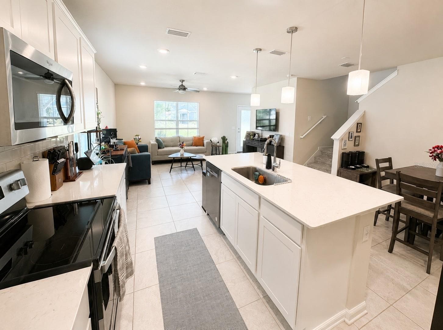 Single Family Residence at 1959 SUMMER SERENITY DR, KISSIMMEE, photo 9 of 34