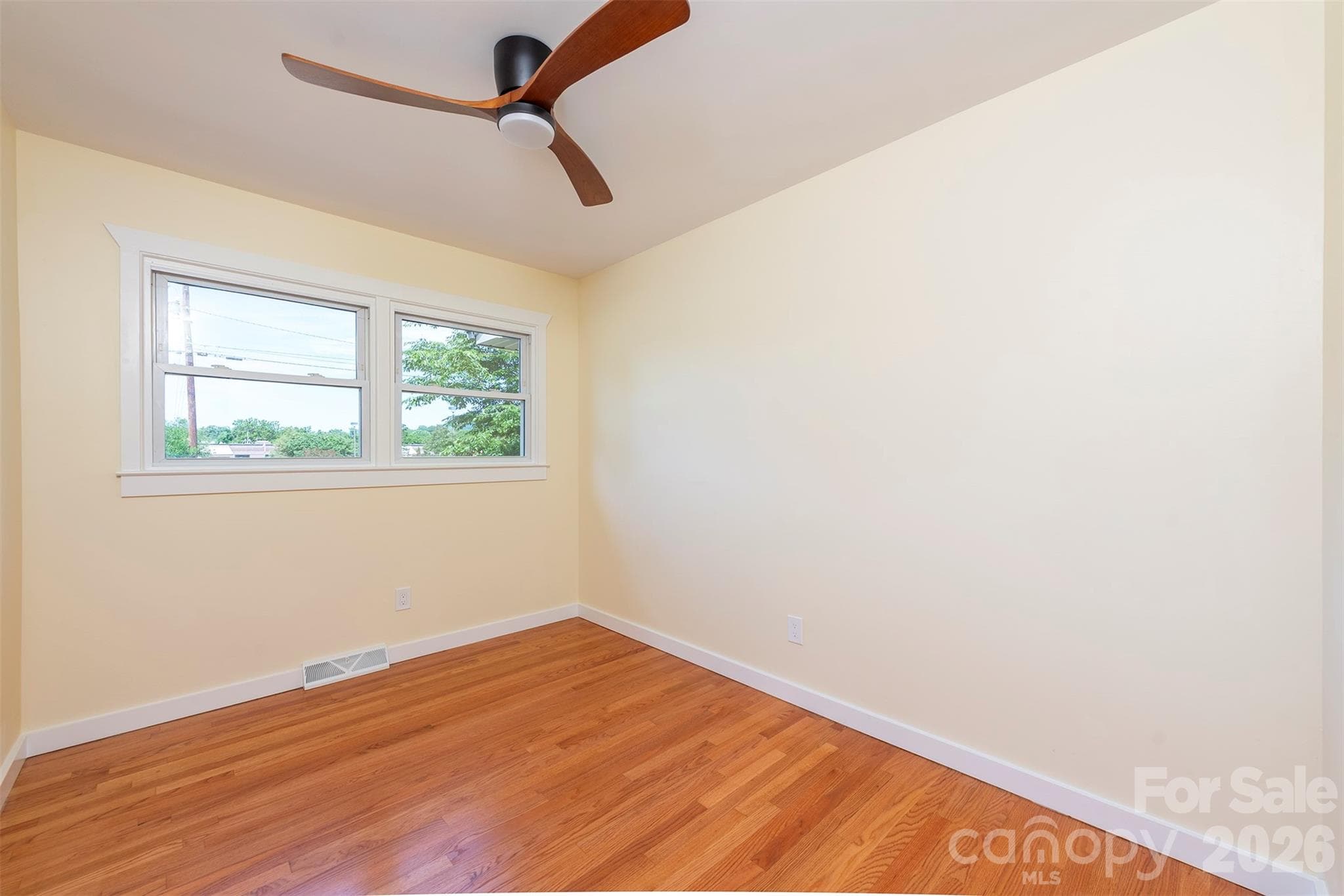 Single Family Residence at Asheville, photo 22 of 49