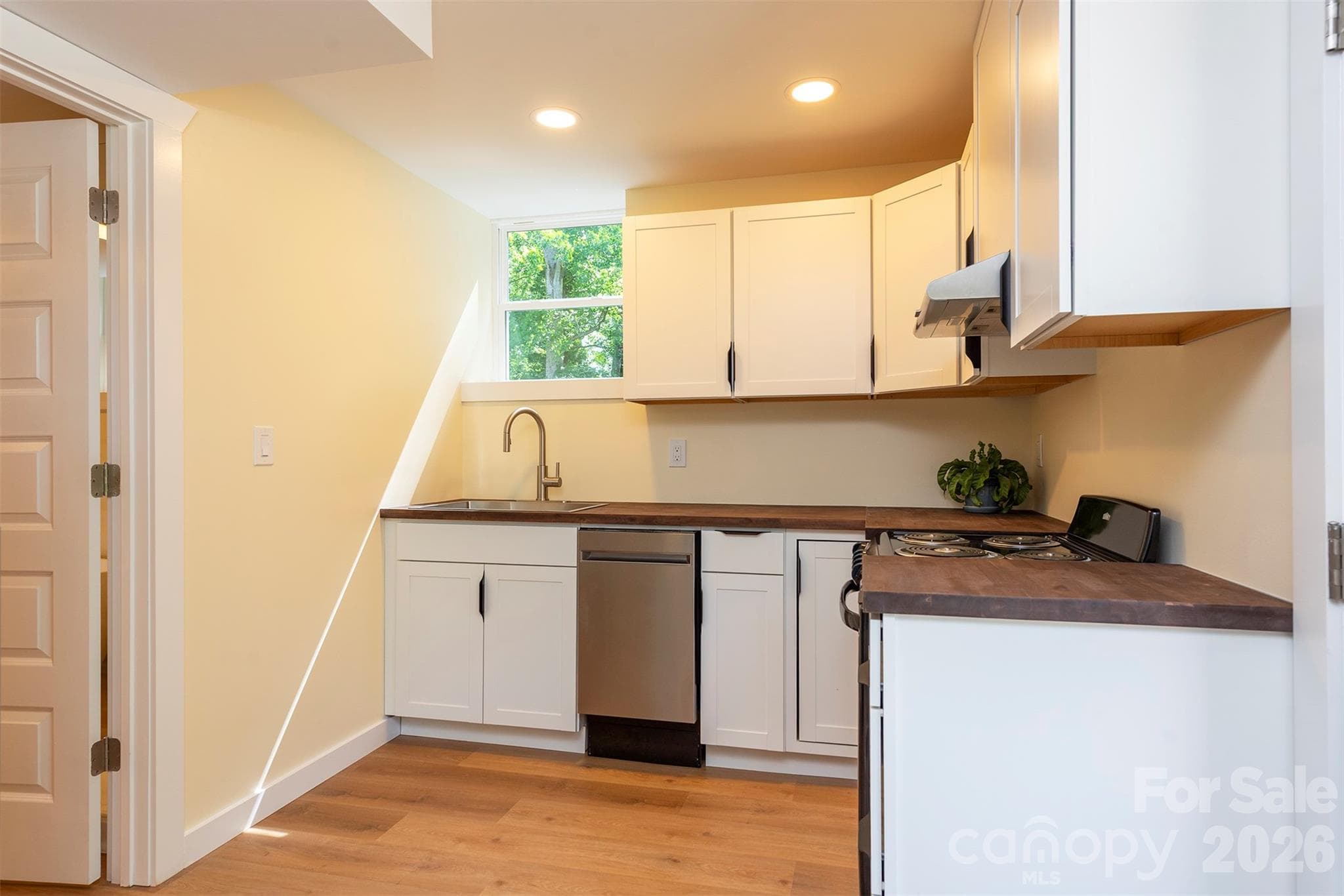Single Family Residence at Asheville, photo 35 of 49