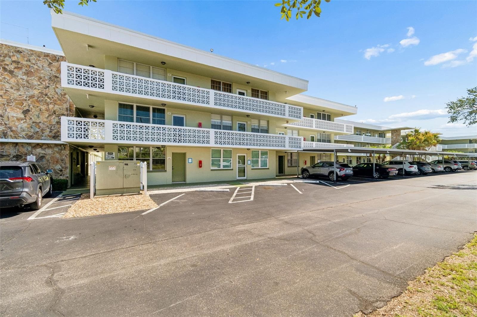 Condominium at 4705 1ST ST NE #138, ST PETERSBURG, photo 47 of 53