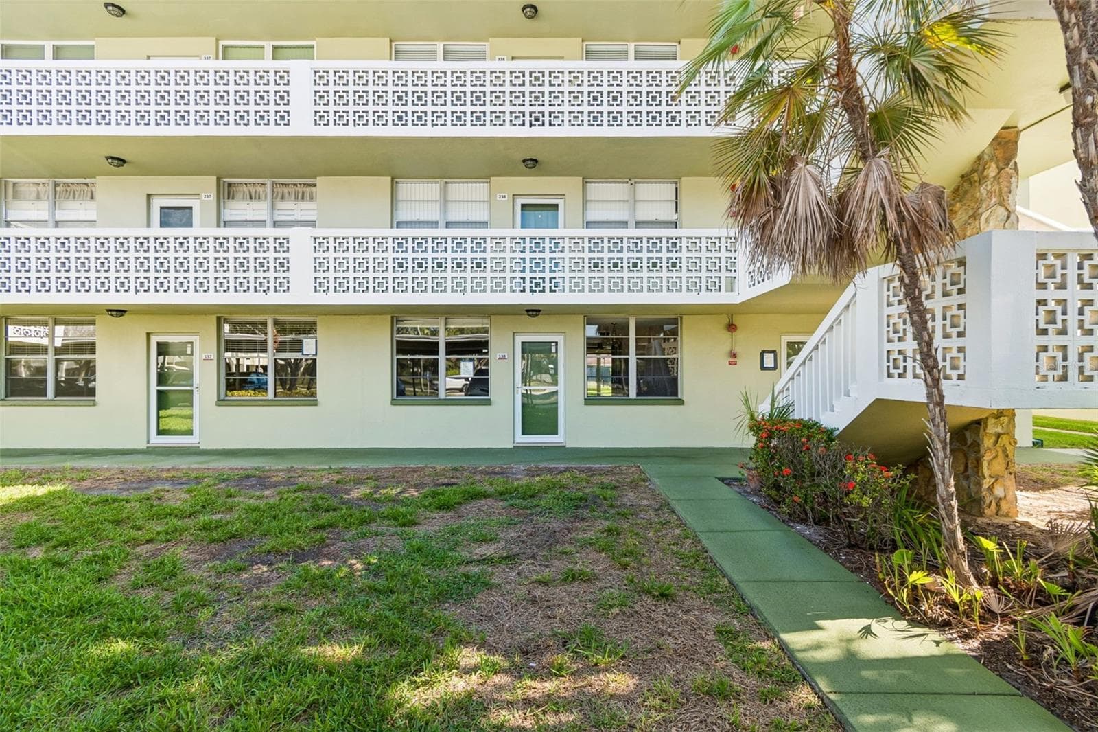 Condominium at 4705 1ST ST NE #138, ST PETERSBURG, photo 48 of 53