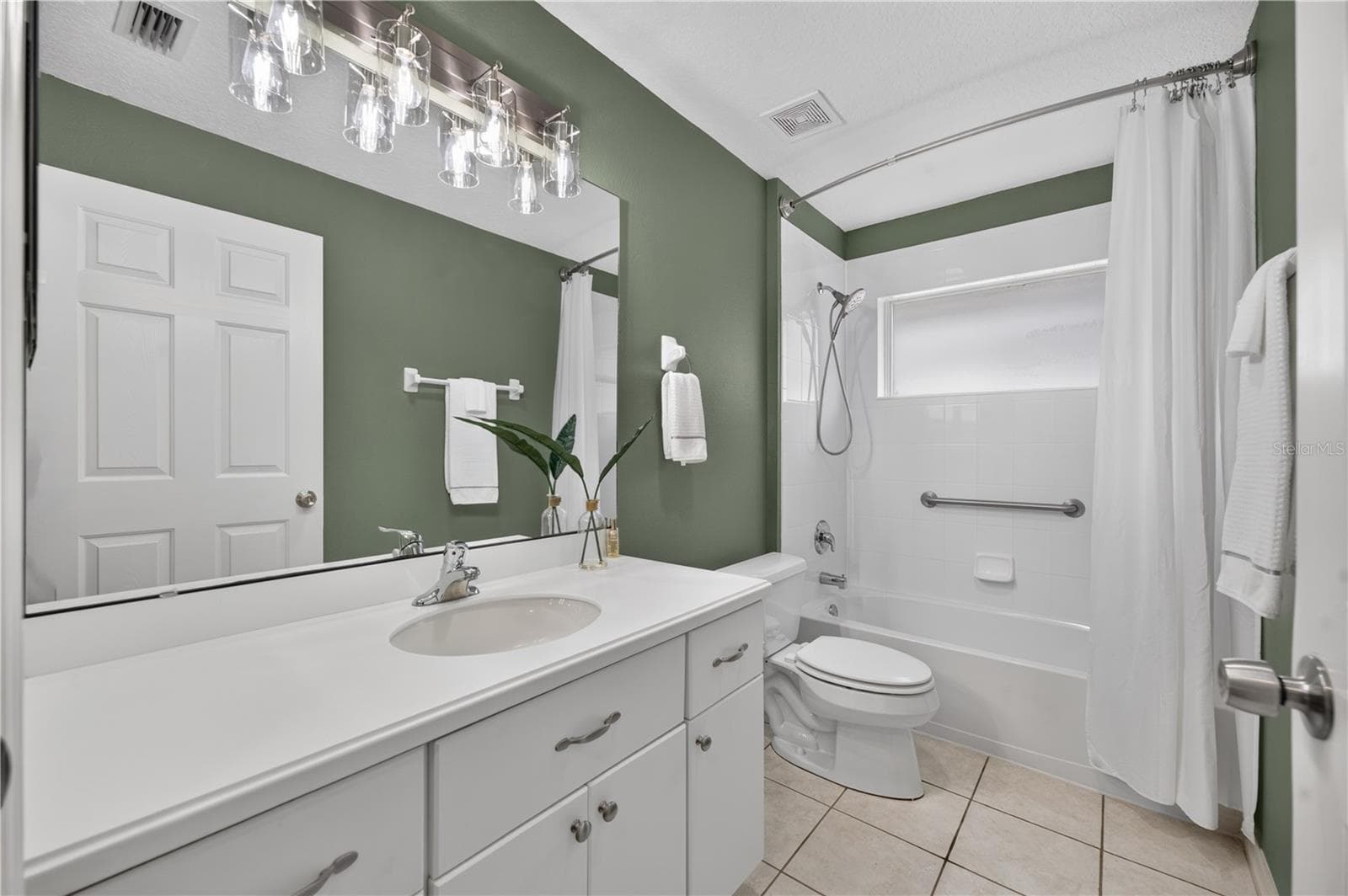 Guest Bathroom - 27134 NOSTALGIA DR, LEESBURG