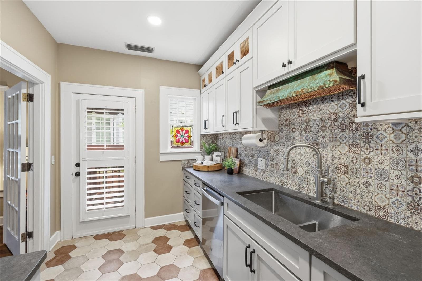 Single Family Residence at 912 S FREMONT AVE, TAMPA, photo 22 of 59