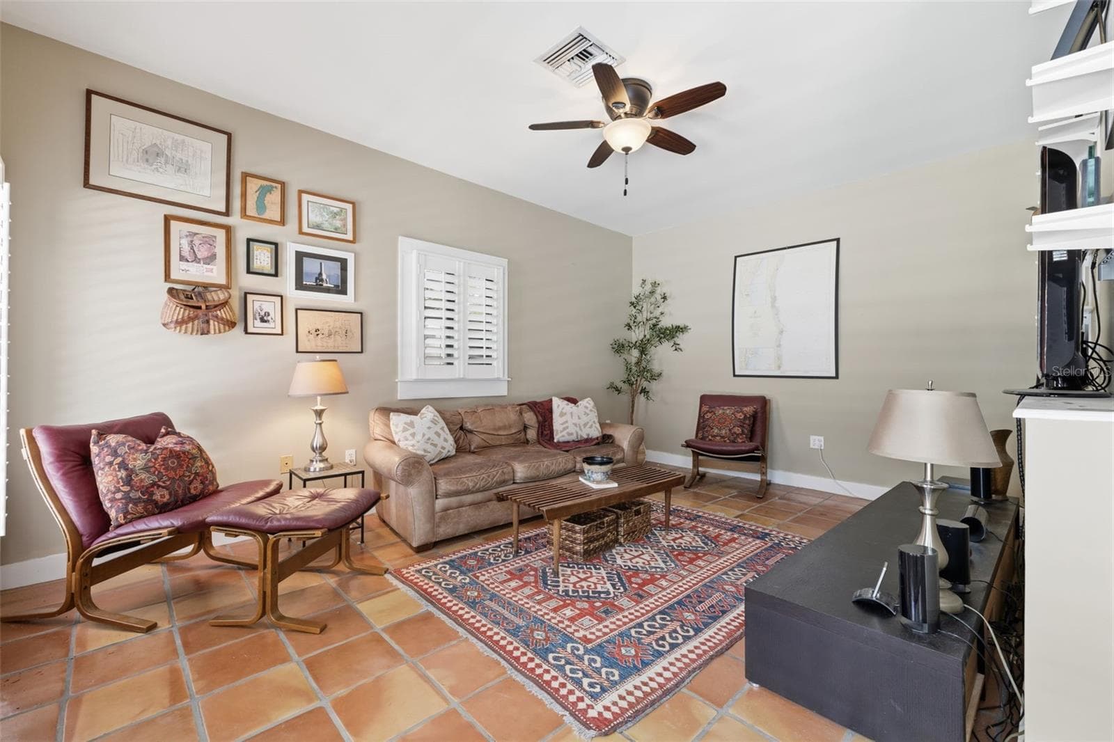 Casita - Living Room - 912 S FREMONT AVE, TAMPA