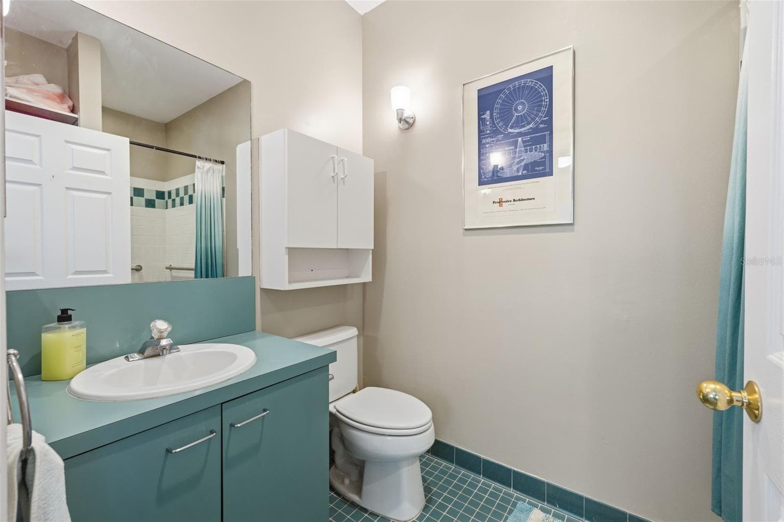 Casita Bathroom - 912 S FREMONT AVE, TAMPA