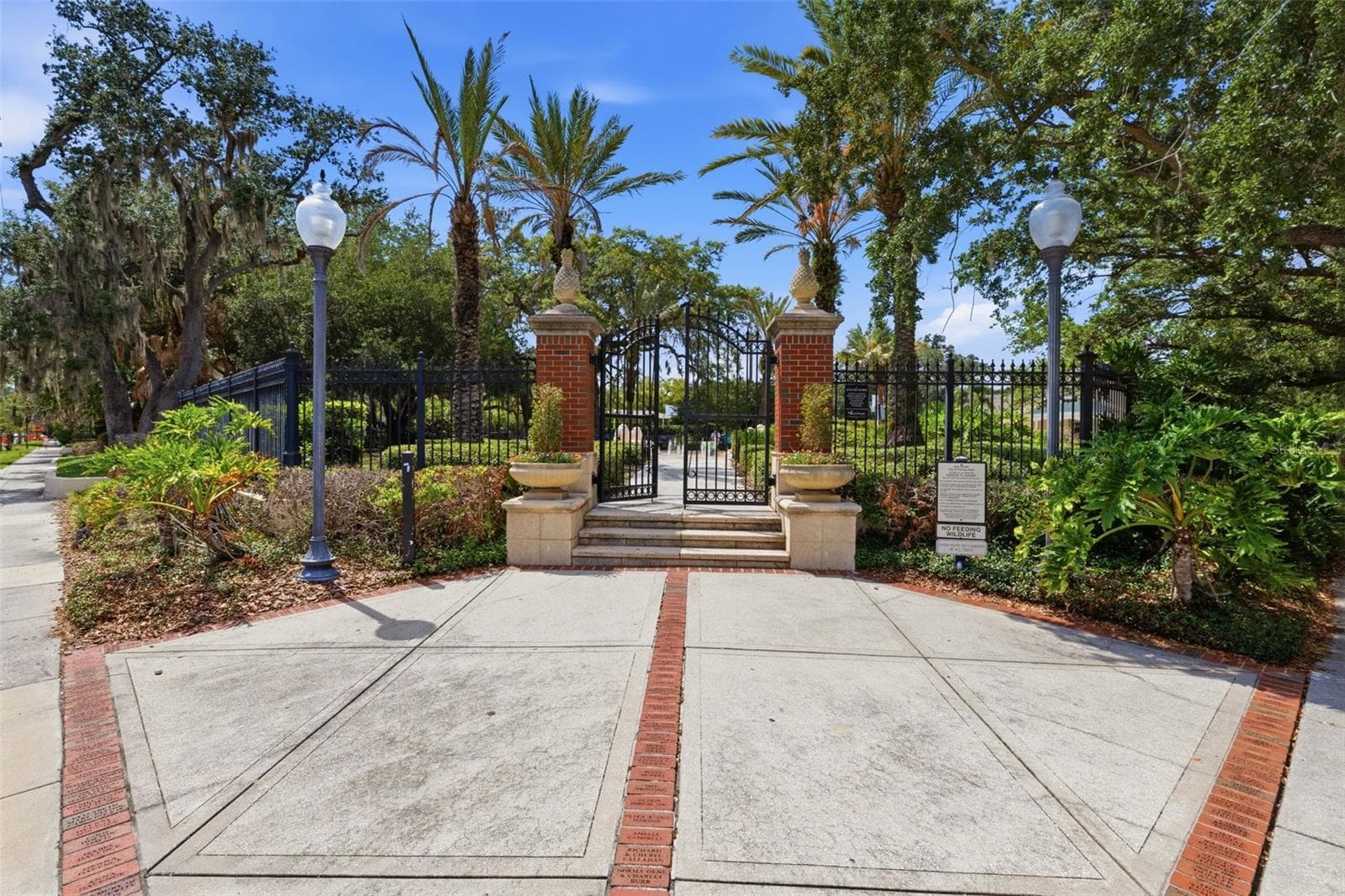 Anderson Park - Fountain Entrance - 912 S FREMONT AVE, TAMPA