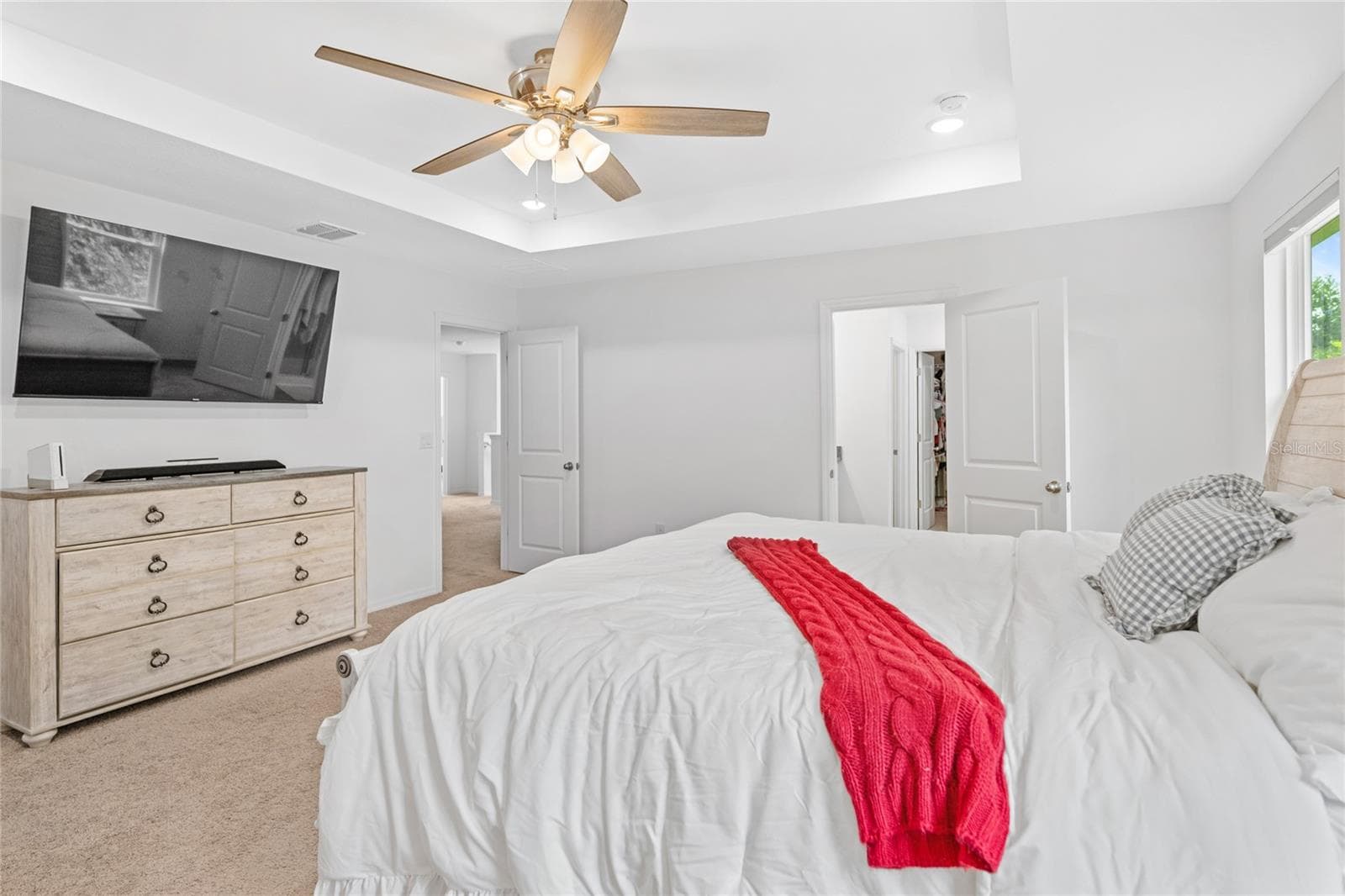 Single Family Residence at 1137 BRADFORD RIDGE DR, LEESBURG, photo 16 of 37