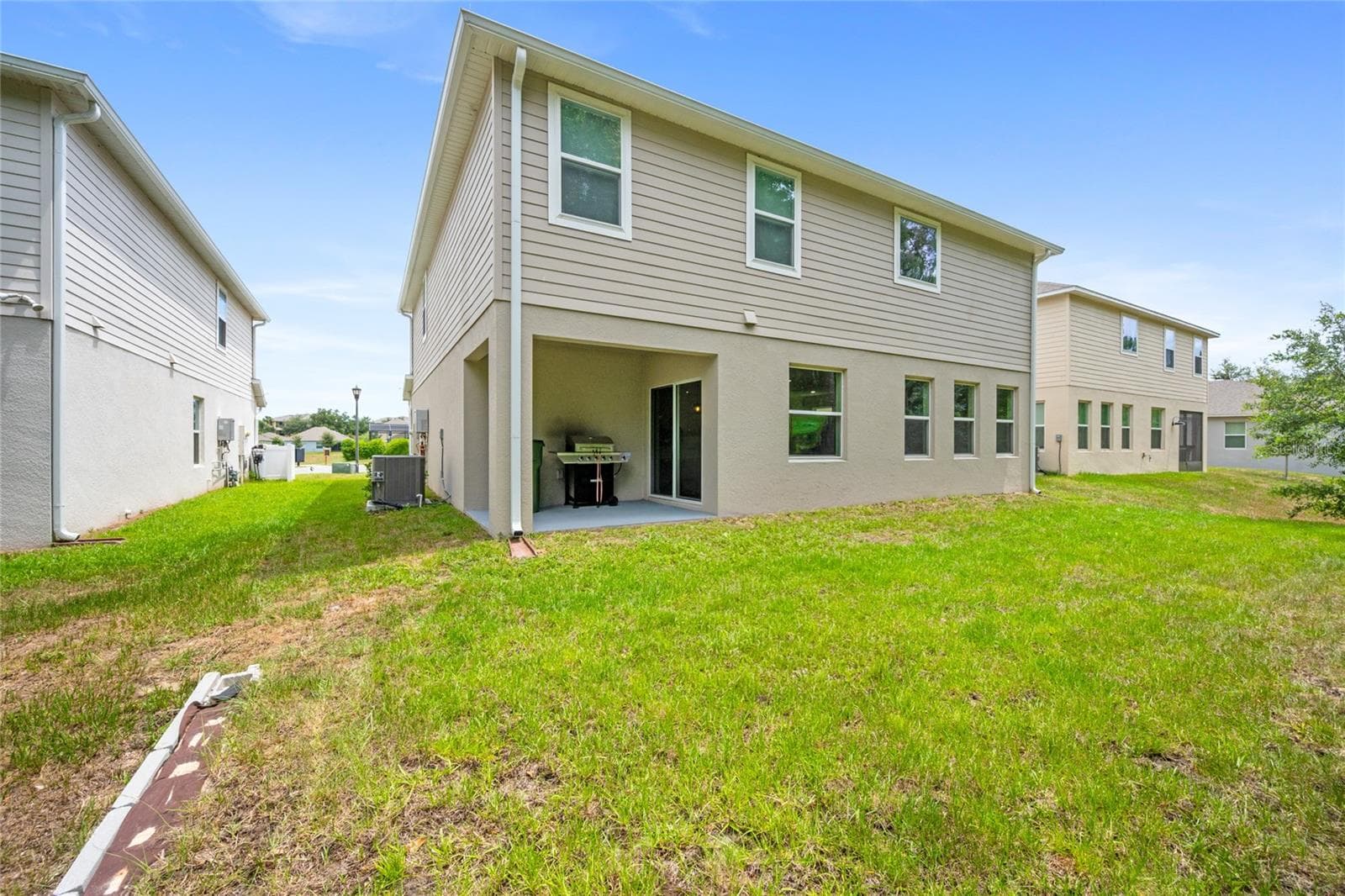 Single Family Residence at 1137 BRADFORD RIDGE DR, LEESBURG, photo 29 of 37