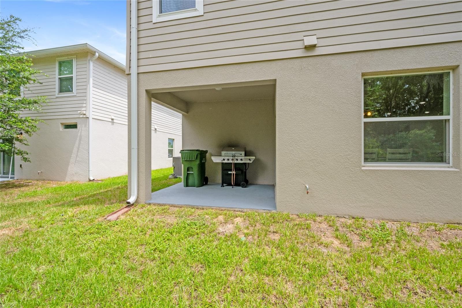 Single Family Residence at 1137 BRADFORD RIDGE DR, LEESBURG, photo 31 of 37
