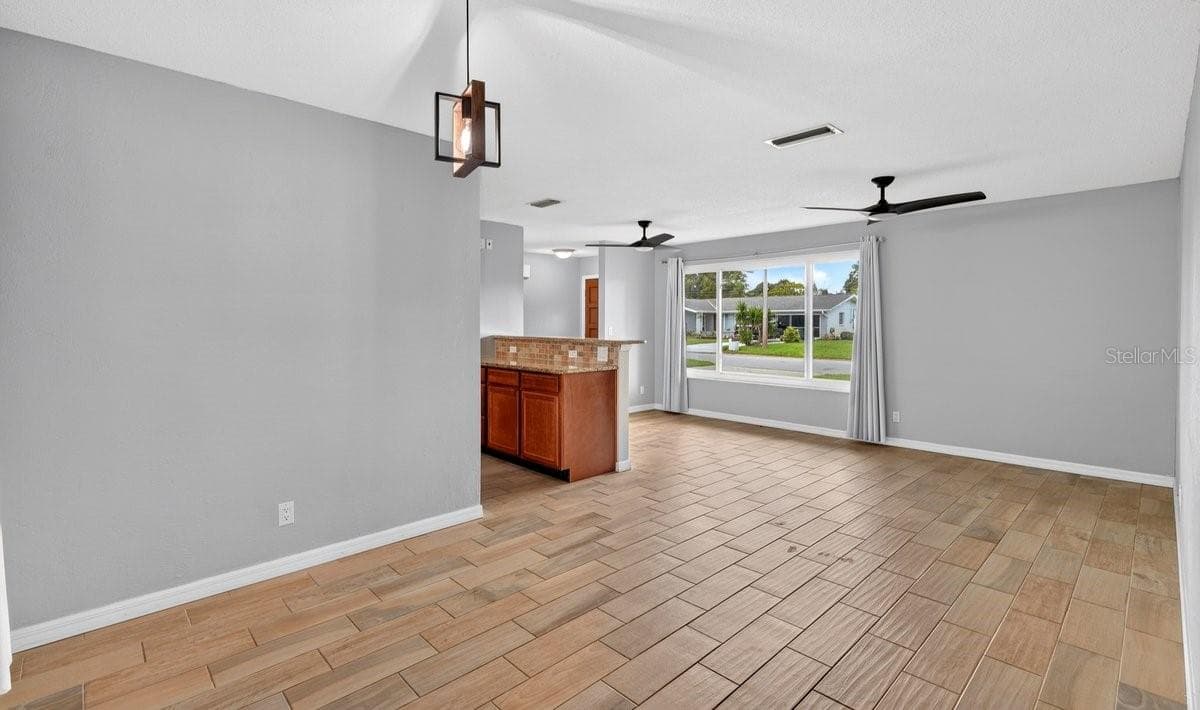 Single Family Residence at 1309 SUWANEE RD, DAYTONA BEACH, photo 8 of 33