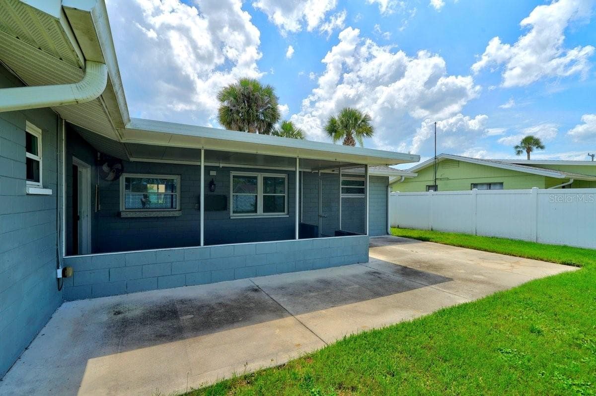 Single Family Residence at 1309 SUWANEE RD, DAYTONA BEACH, photo 26 of 33