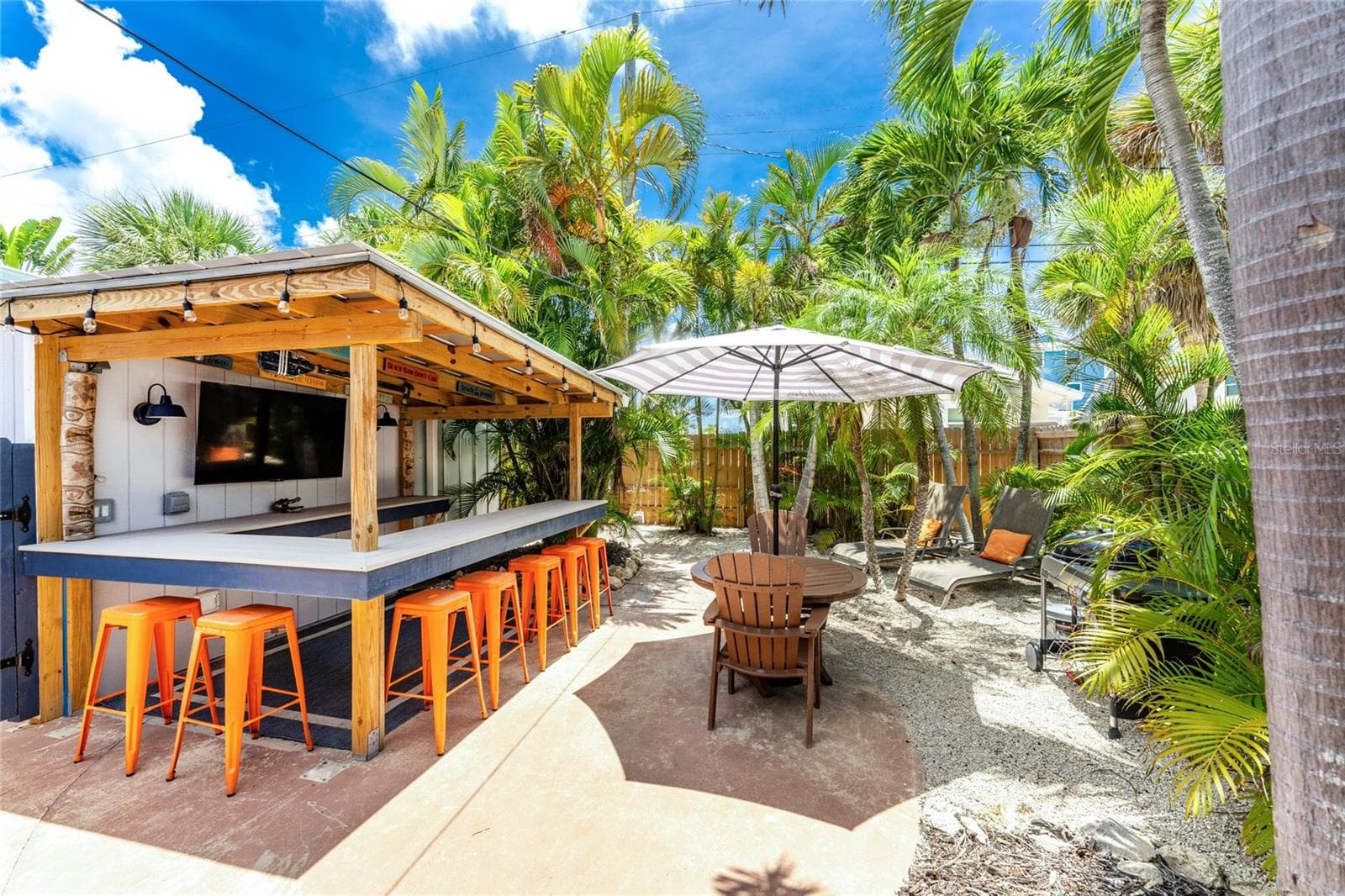 1130 Gulf Blvd - Duplex Pool House - Tiki Bar - 1120 GULF BLVD, ENGLEWOOD