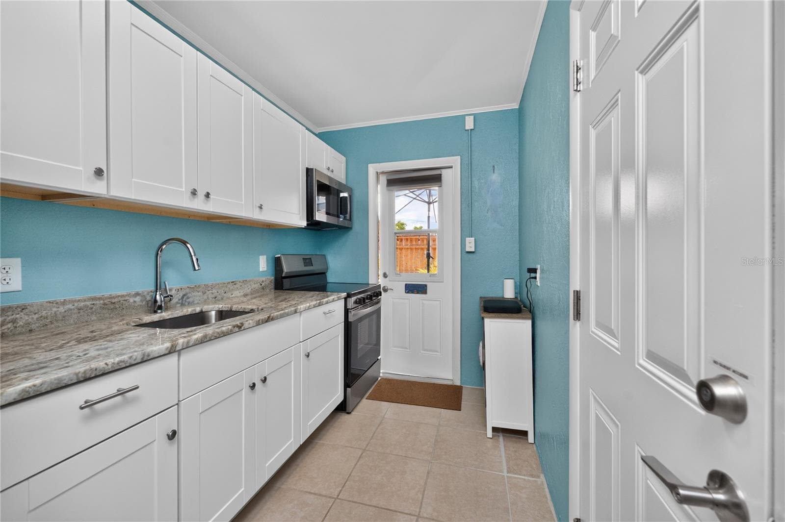 1120 Gulf Blvd - Main House - Suite 3 Kitchen - 1120 GULF BLVD, ENGLEWOOD