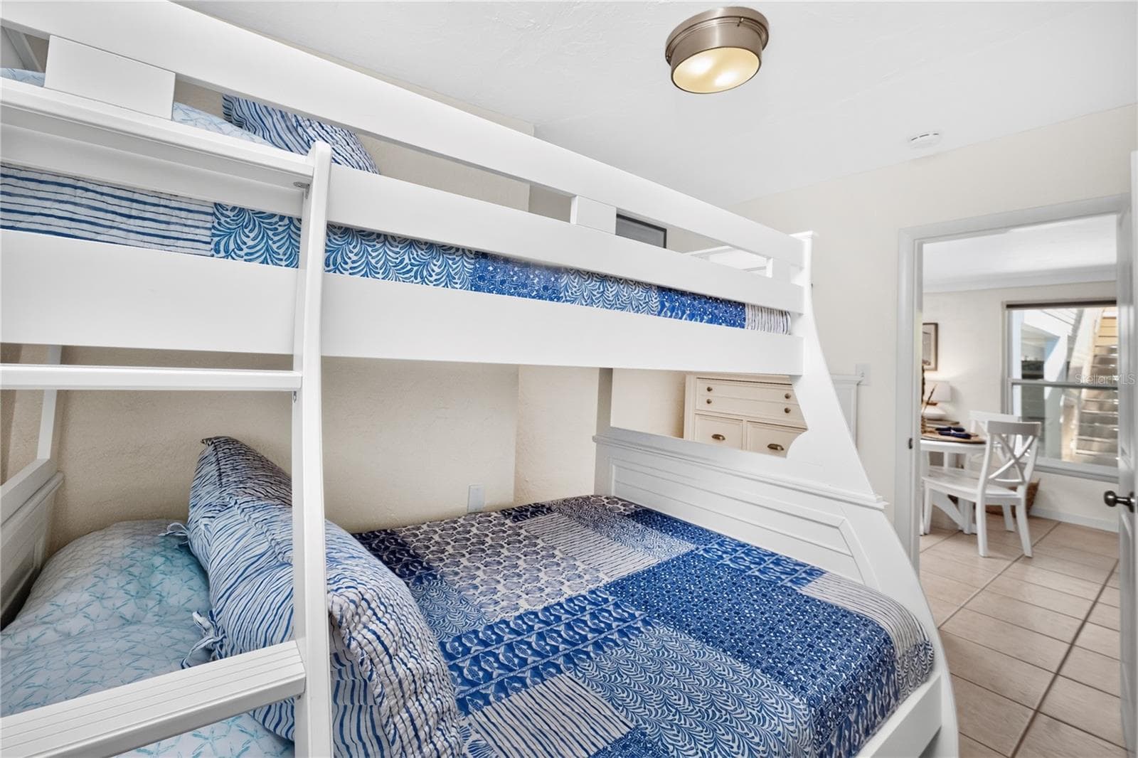 1120 Gulf Blvd - Main House - Suite 1 Bedroom 2 - 1120 GULF BLVD, ENGLEWOOD