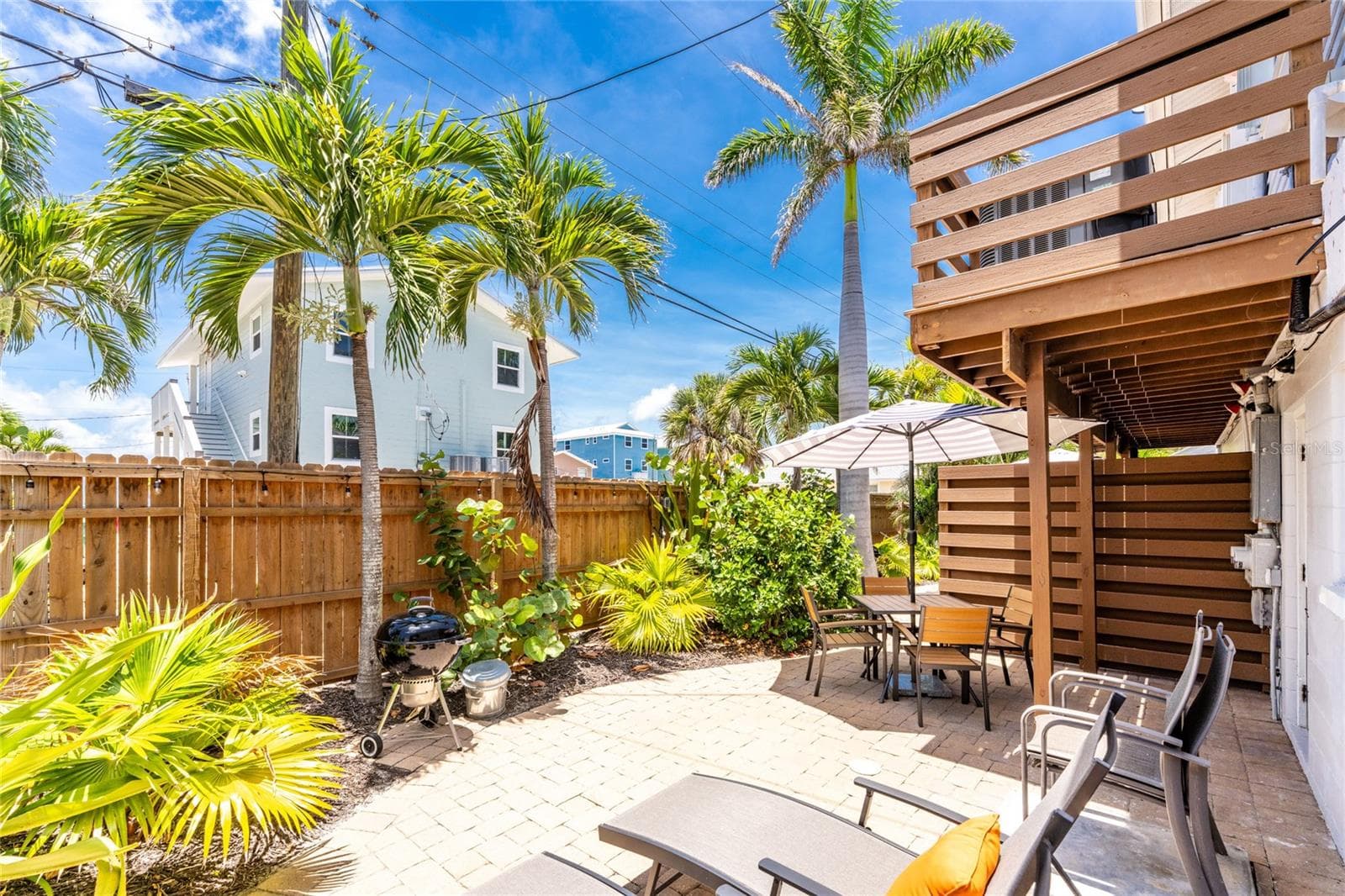 1120 Gulf Blvd - Main House - Suite 3 Patio - 1120 GULF BLVD, ENGLEWOOD