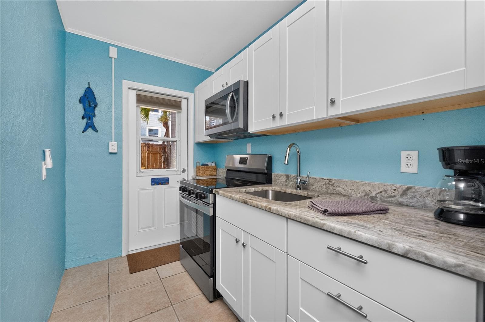 1120 Gulf Blvd - Main House - Suite 4 Kitchen - 1120 GULF BLVD, ENGLEWOOD