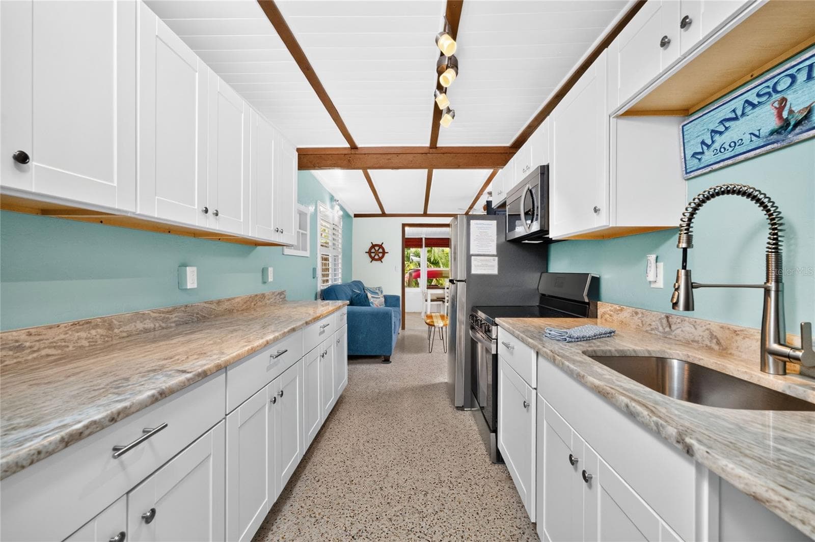 1130 Gulf Blvd - Pool House - Apt B / Suite 9 - Kitchen - 1120 GULF BLVD, ENGLEWOOD